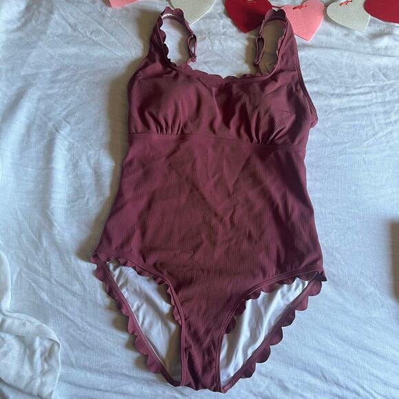 Scalloped Ribbed One Piece Swimsuit Square Neck Modest Bathing Suit Size Large - Picture 7 of 8